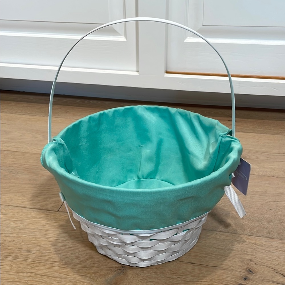 Holiday Home White Woven Easter Basket Teal Liner NWT 180613510